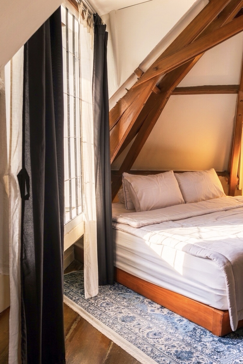 01 | The Loft Master Suite & Dual Bathrooms
